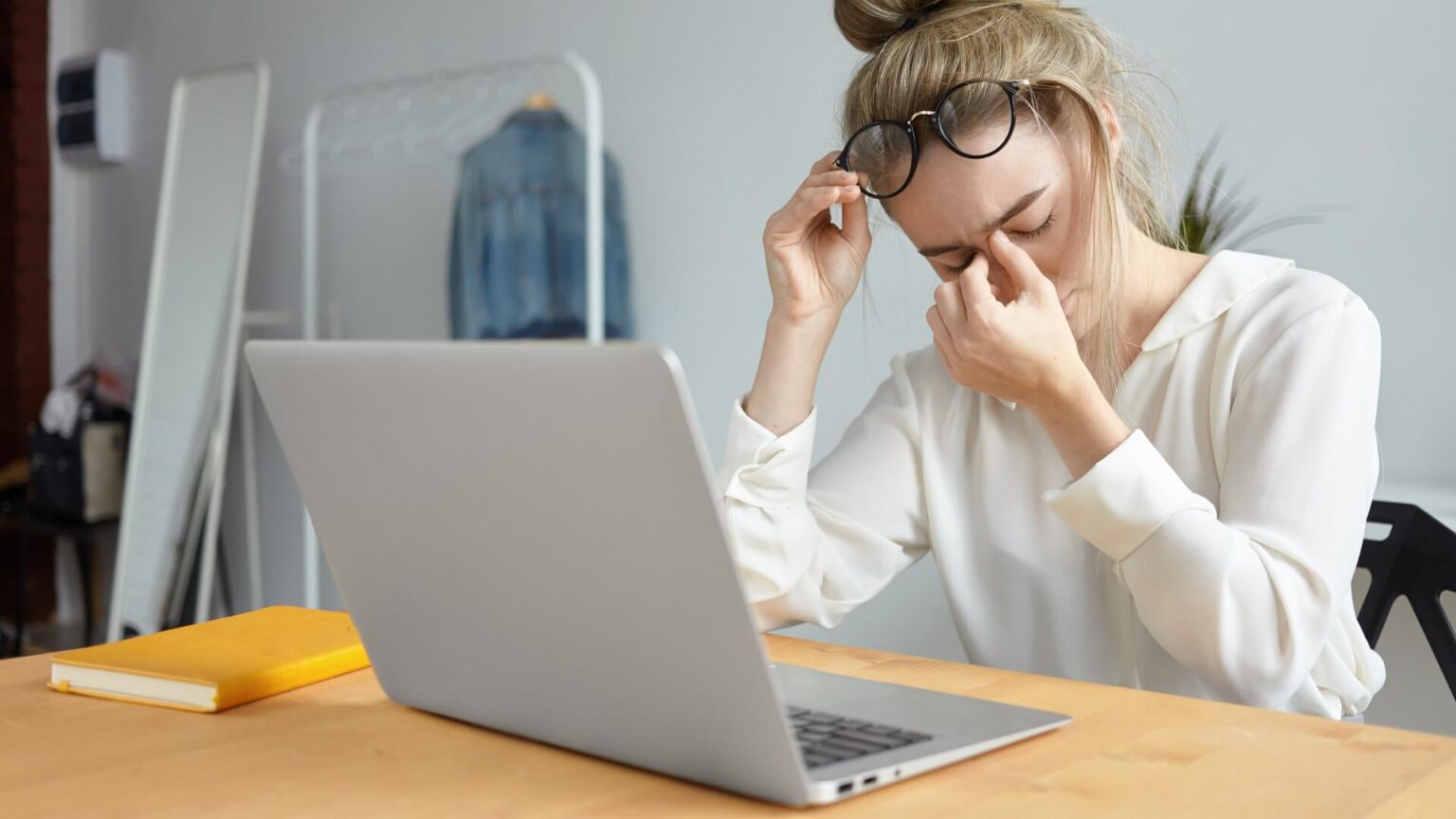 Problems Seeing Vision Problems Treatment by Dr. Surbhi Kapadia